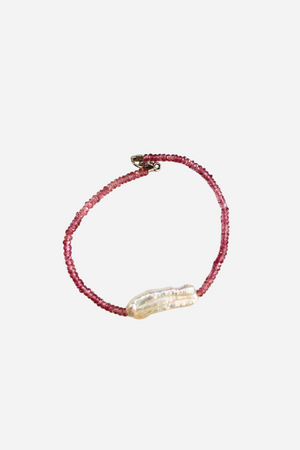 Pulsera Perla nugget con granates rosas