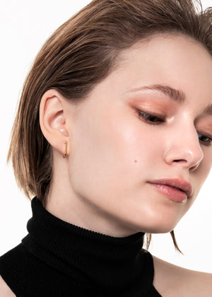 Arete Luna Menguante Curvo – oro 14K