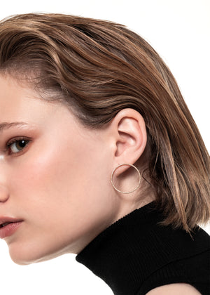 Aretes Luna Nueva Grandes – oro 14K con diamantes